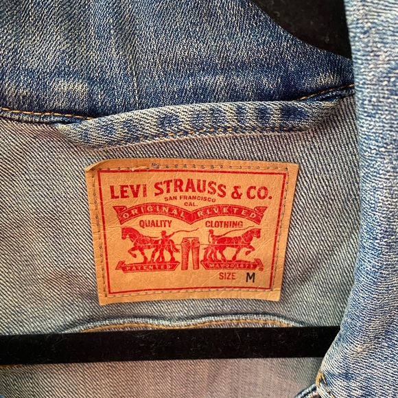 Levis Denim Jacket - Picture 4 of 4
